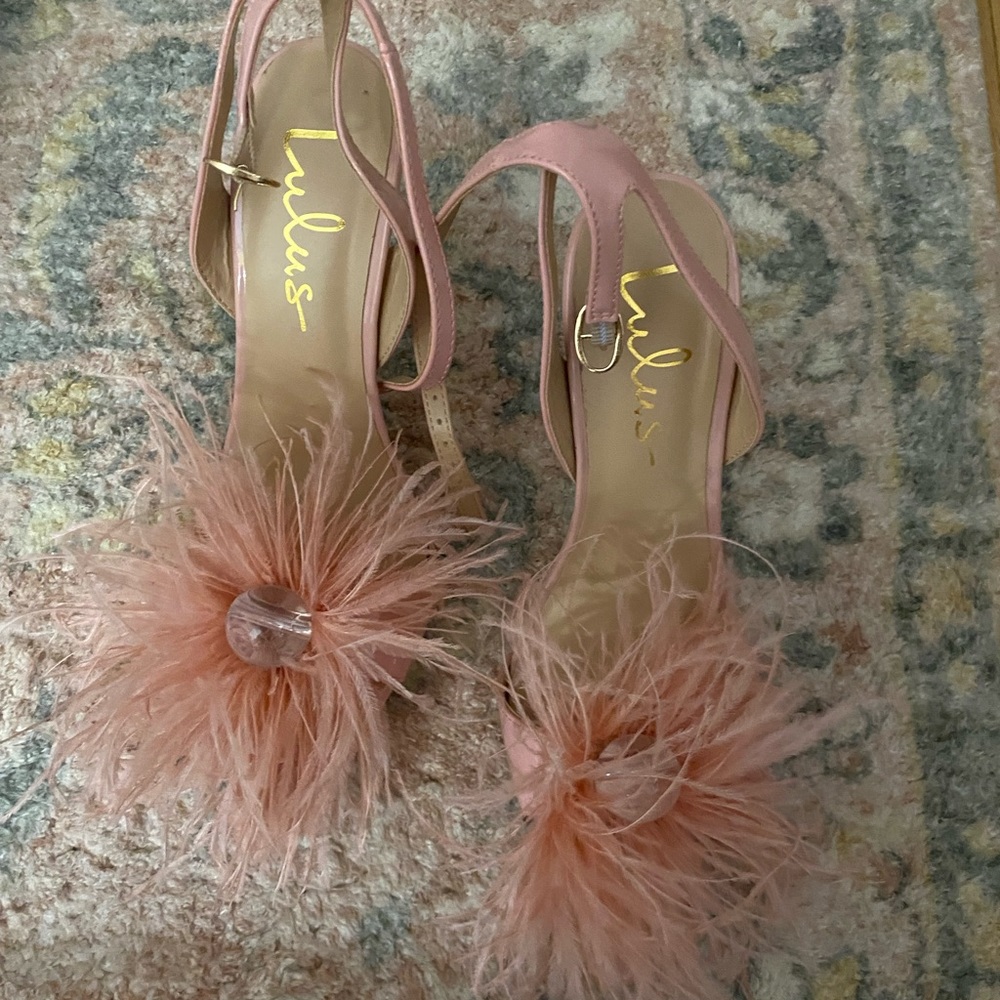 Lulus feather heels